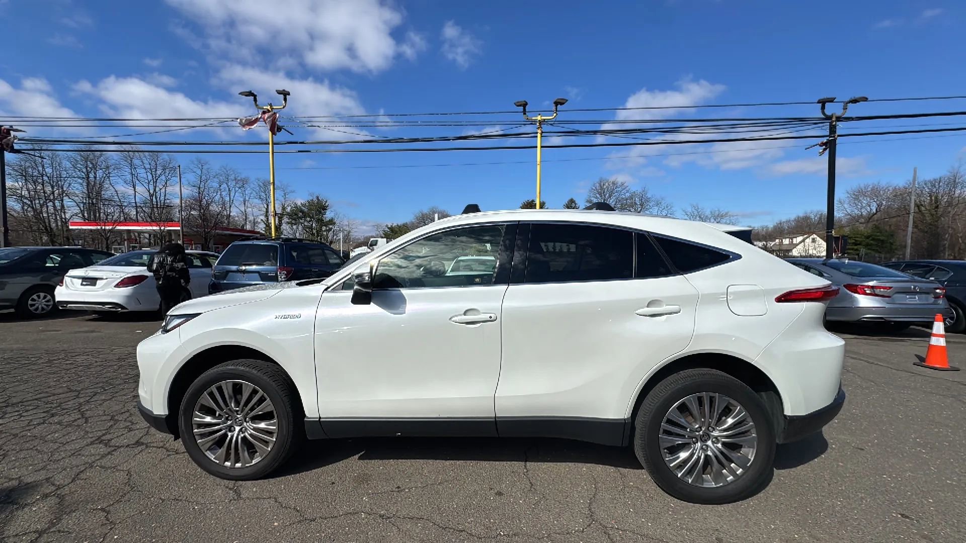 Used 2021 Toyota Venza XLE w/ Softex Package image 8