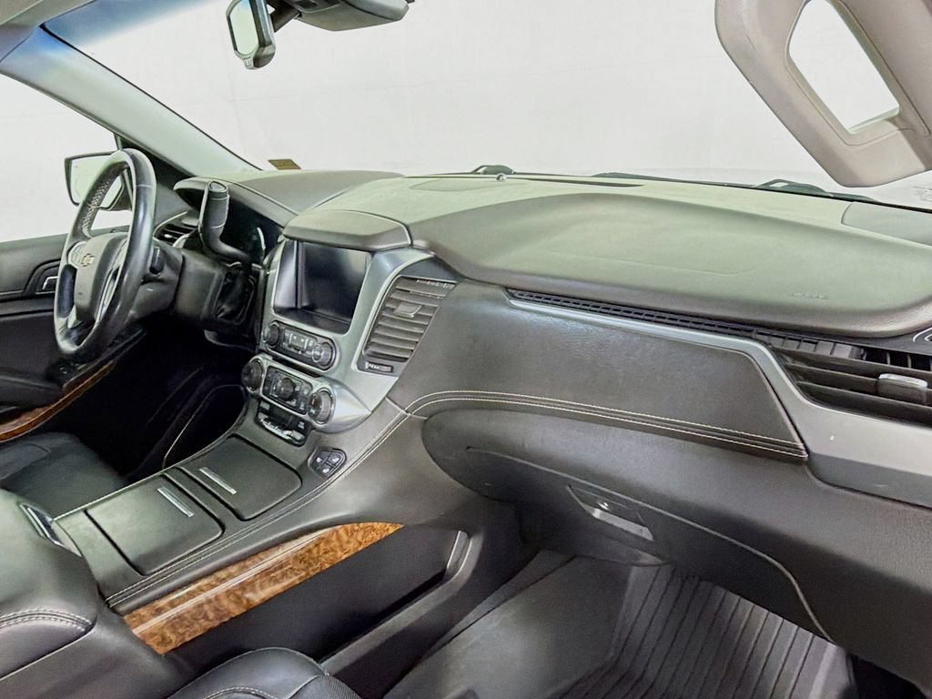 Used 2019 Chevrolet Tahoe Premier AWD/4WD image 28