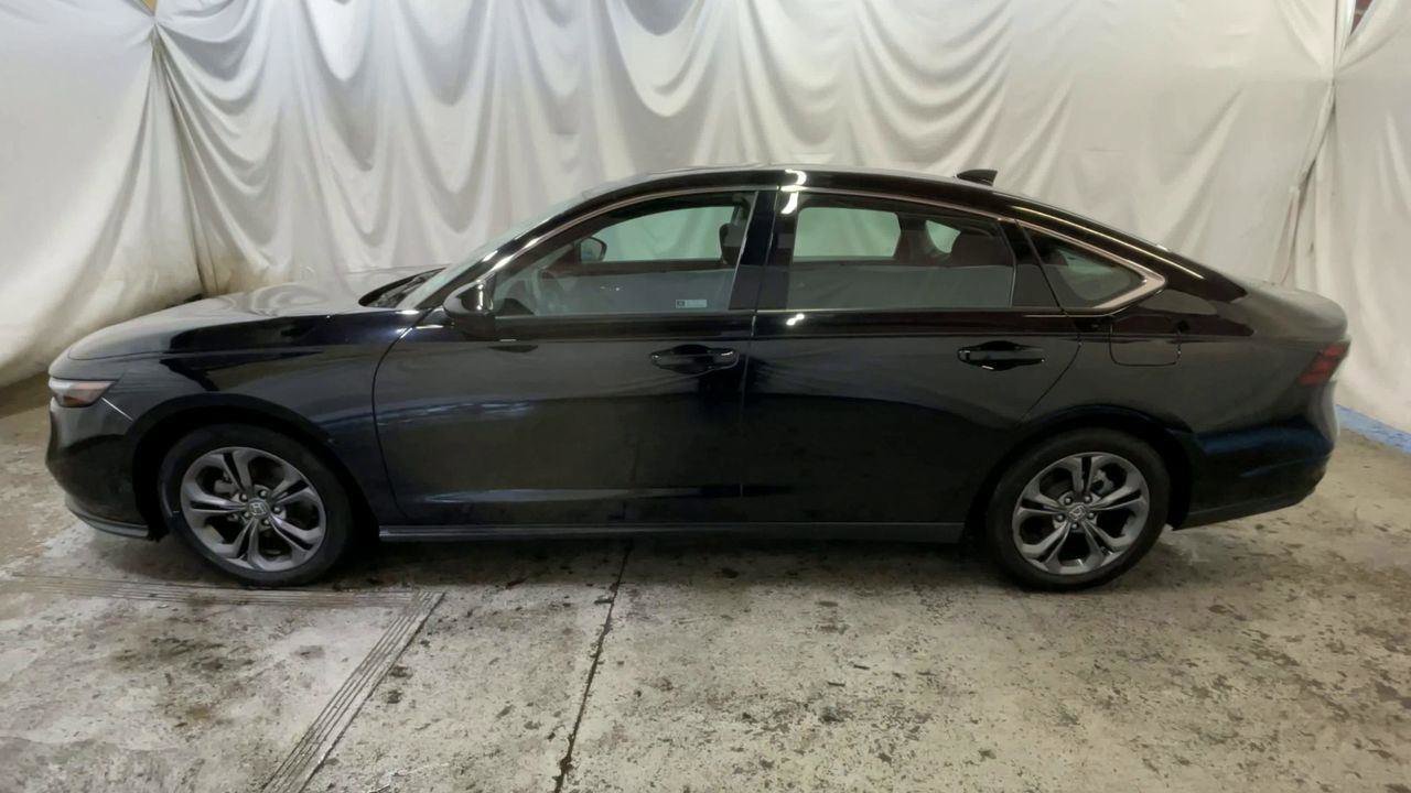 Used 2023 Honda Accord EX image 5