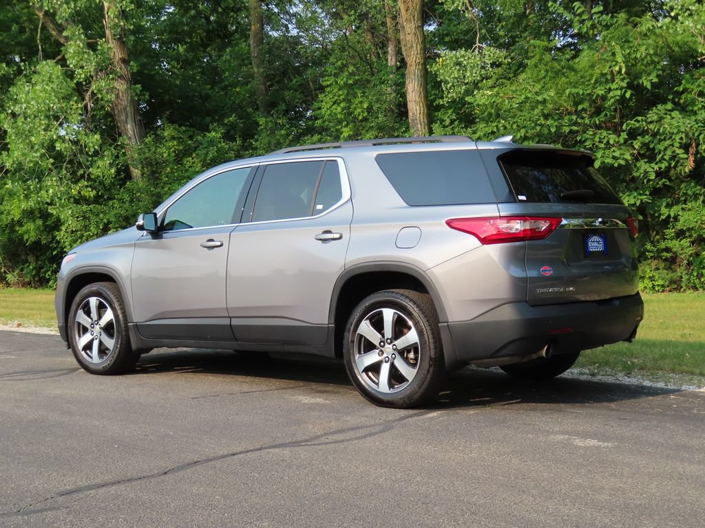 Certified 2021 Chevrolet Traverse LT w/ LT Premium Package AWD/4WD image 28