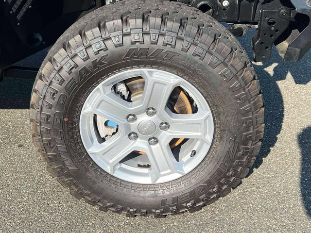 Used 2021 Jeep Wrangler Unlimited Sport AWD/4WD image 7