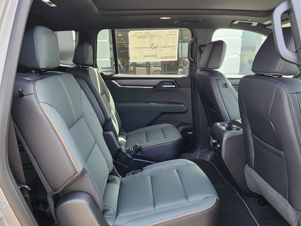New 2026 GMC Acadia AT4 w/ Luxury Package image 47