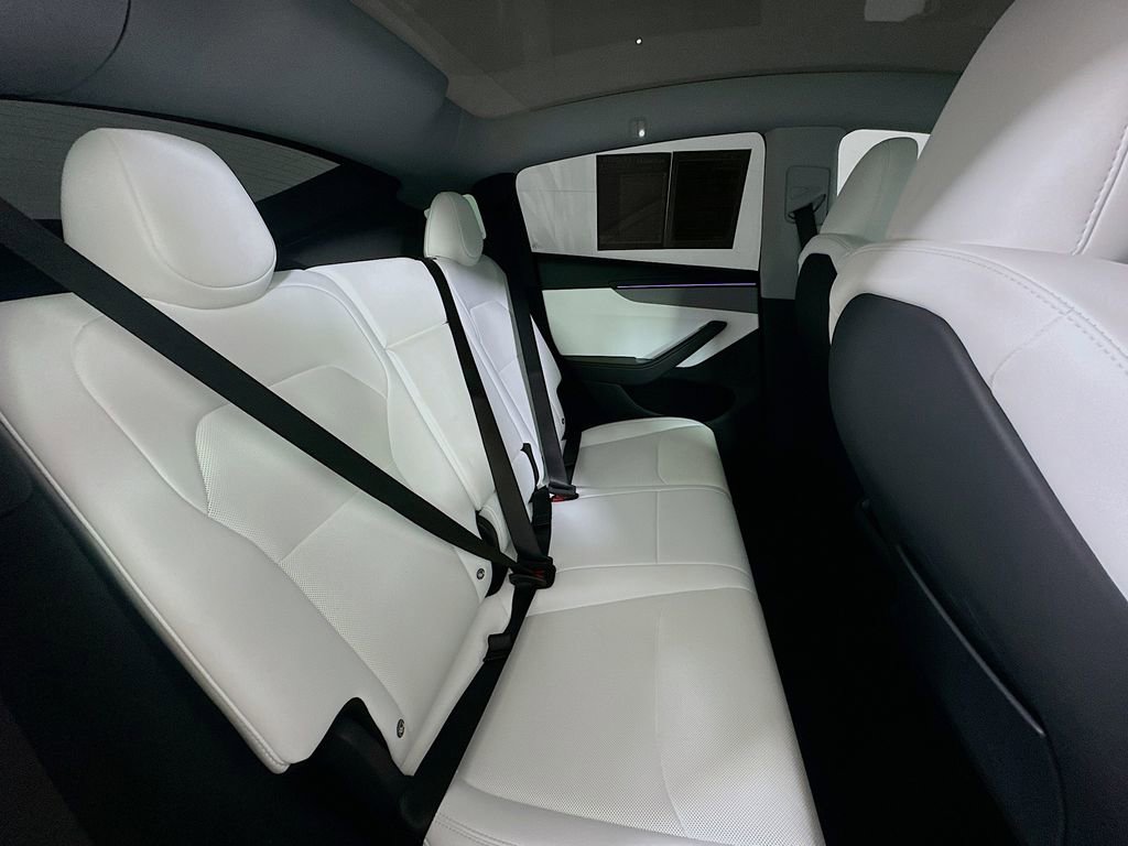 Used 2026 Tesla Model Y Long Range image 11