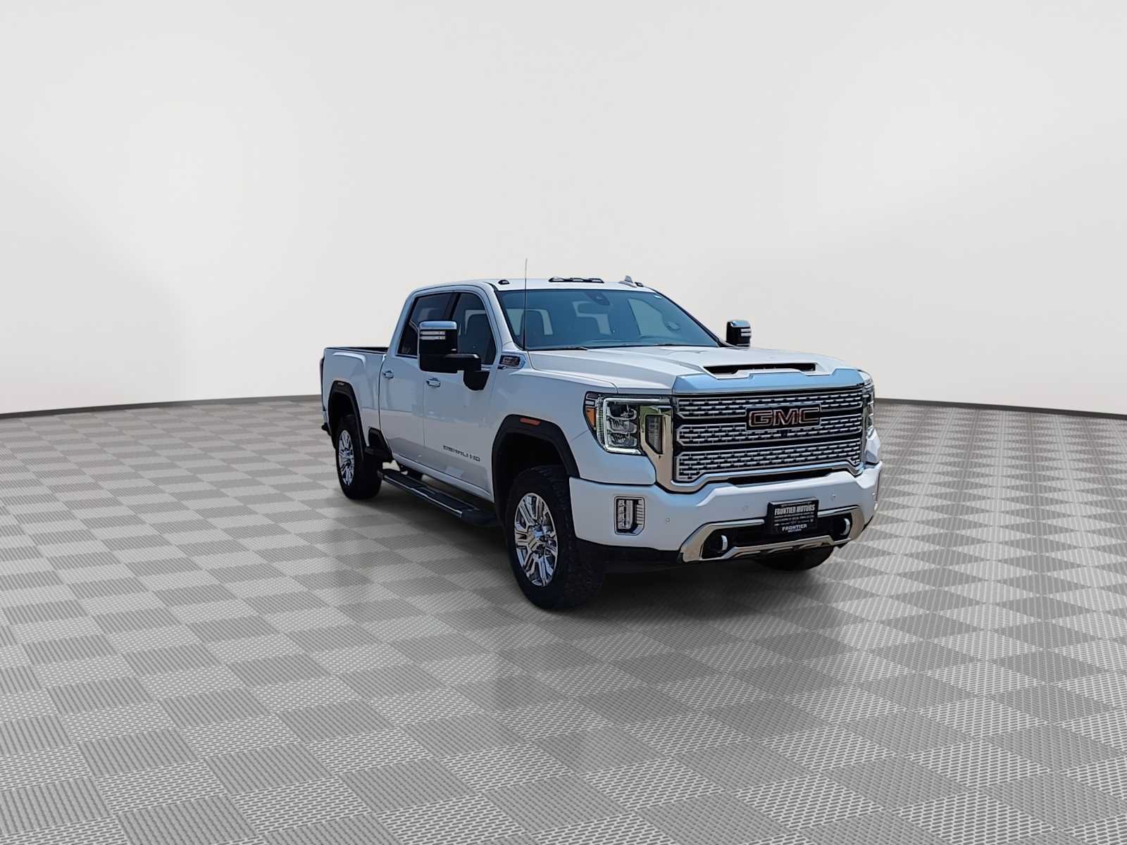 Used 2023 GMC Sierra 2500 Denali AWD/4WD image 2