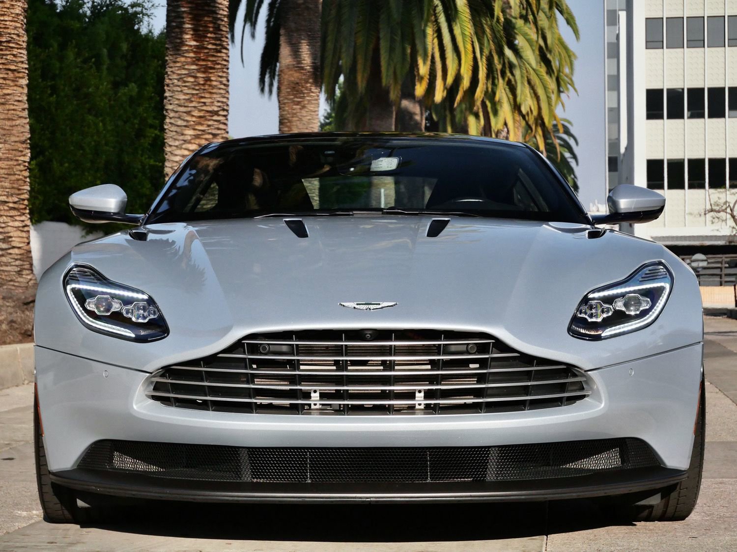 Used 2018 Aston Martin DB11 V12 image 7