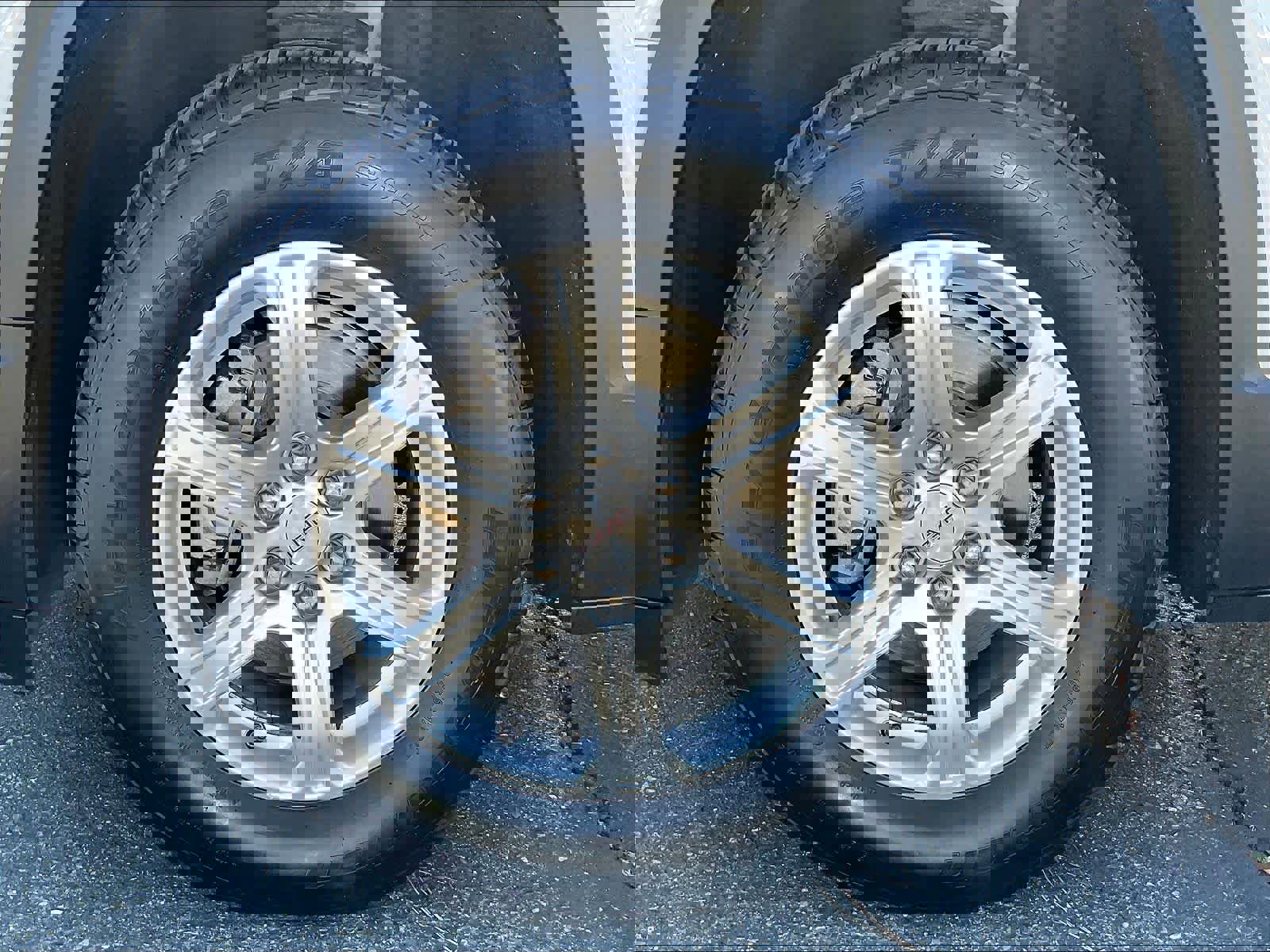 Used 2019 GMC Acadia SLE image 11