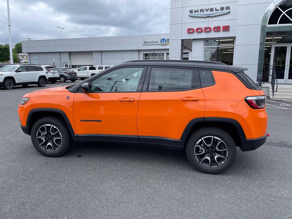 New 2026 Jeep Compass Trailhawk AWD/4WD image 4