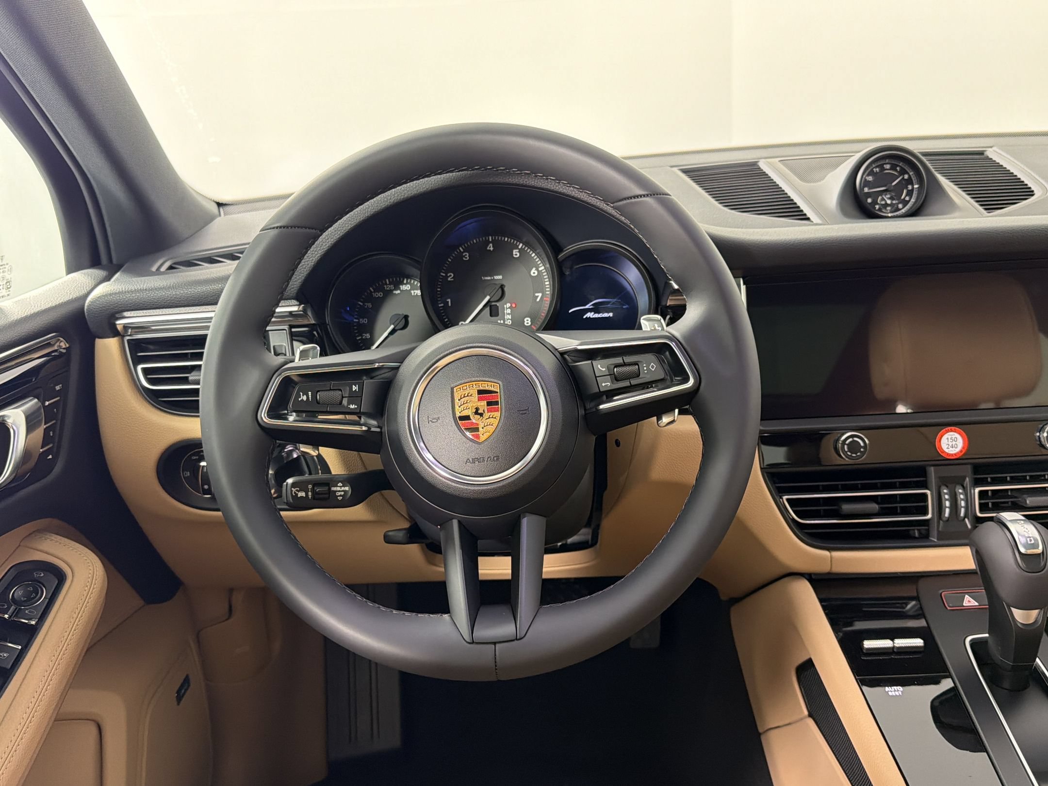 New 2026 Porsche Macan AWD/4WD image 11