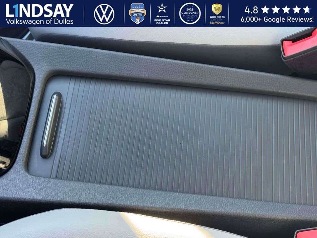 Used 2021 Volkswagen ID.4 Pro S w/ Gradient Package image 17