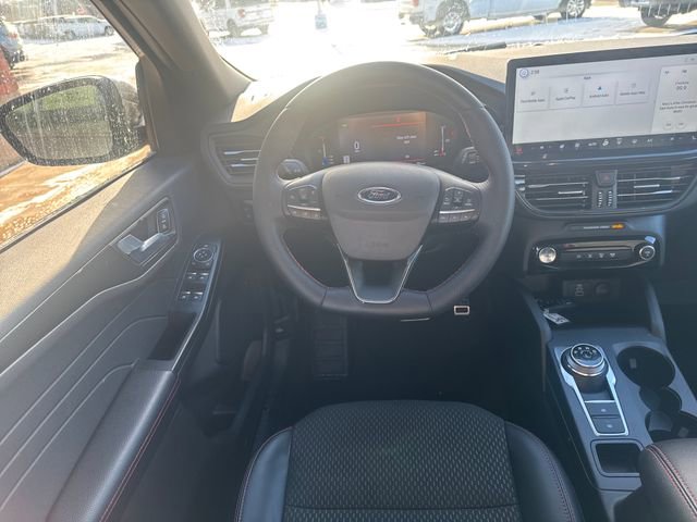 Used 2024 Ford Escape ST-Line Select w/ Tech Pack #1 image 2