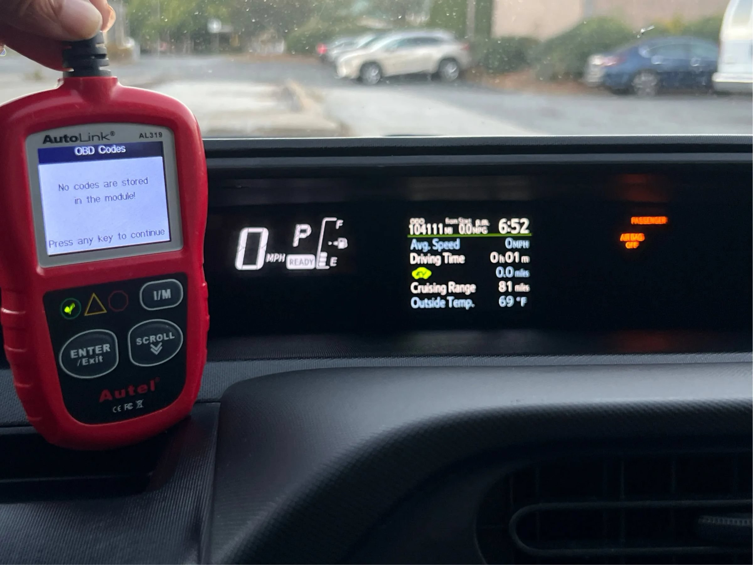 Used 2017 Toyota Prius C One FWD image 11