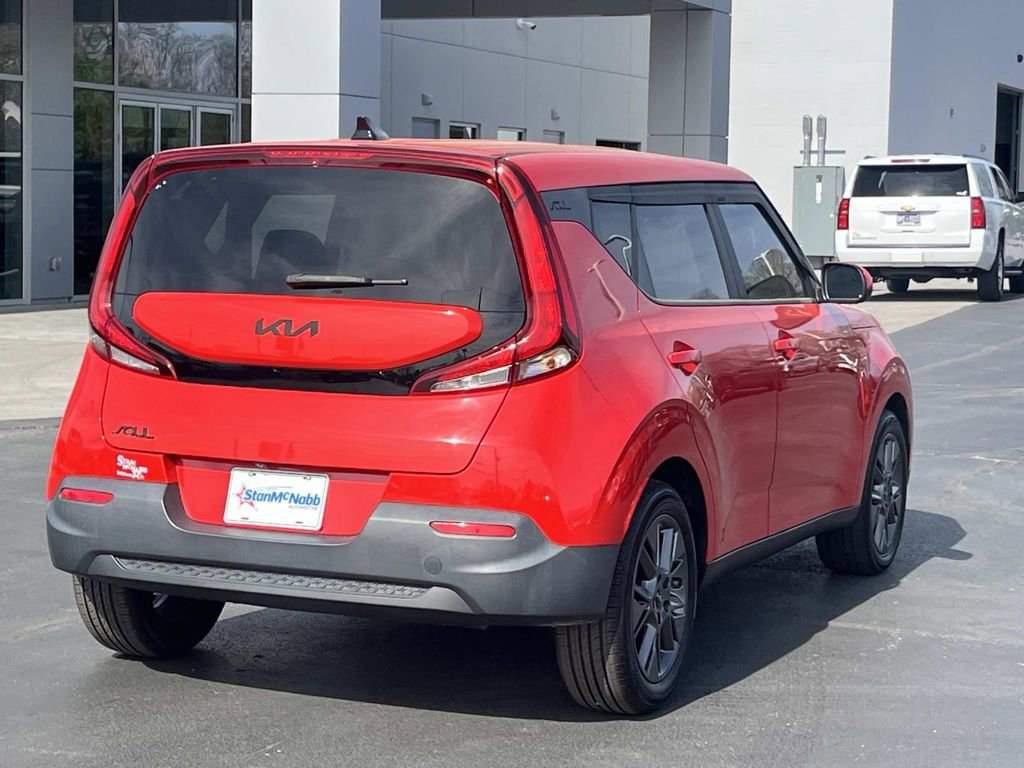 Used 2022 Kia Soul EX image 7