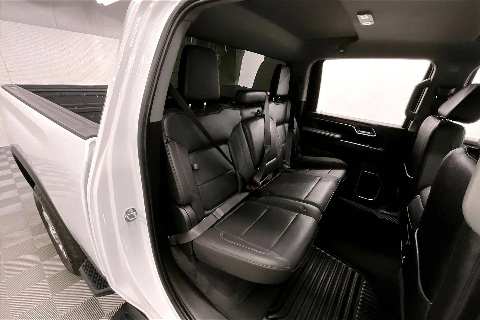 Used 2024 Chevrolet Silverado 3500 LTZ AWD/4WD image 25