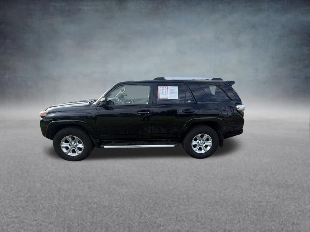 Used 2022 Toyota 4Runner SR5 AWD/4WD image 2