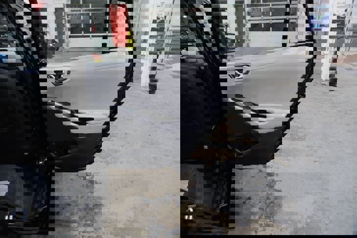 Used 2020 Hyundai Ioniq Limited image 25