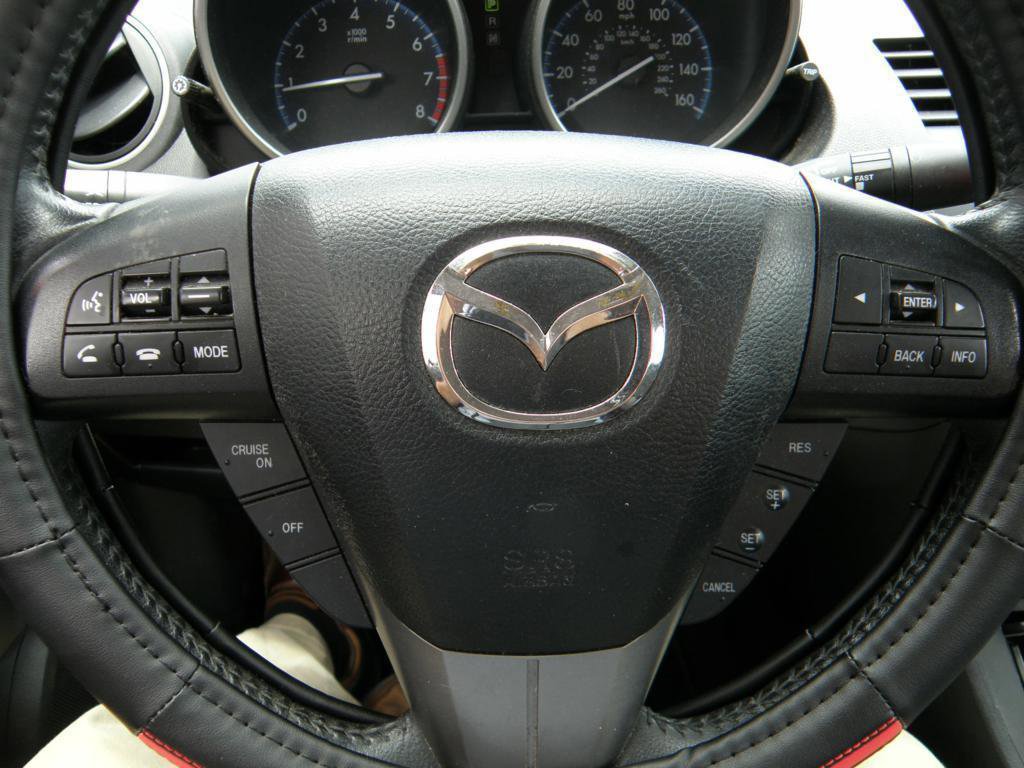 Used 2013 MAZDA MAZDA3 i Touring image 11