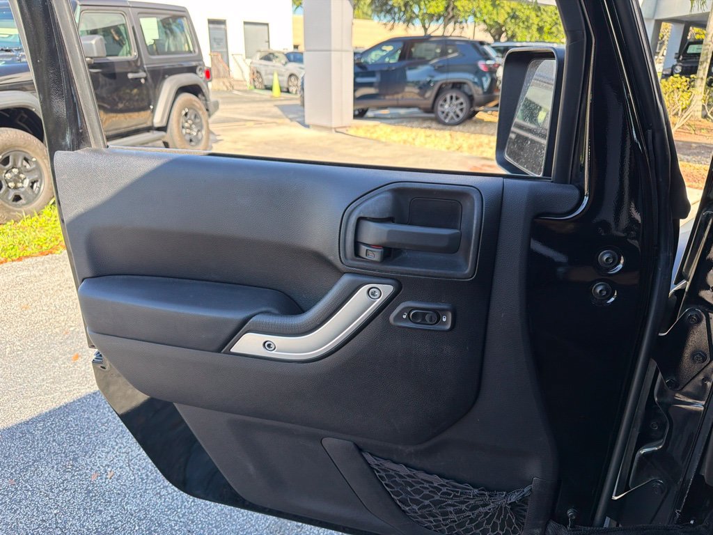 Used 2013 Jeep Wrangler Rubicon w/ Dual Top Group AWD/4WD image 13
