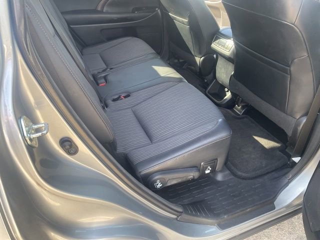 Used 2015 Toyota Highlander LE image 22