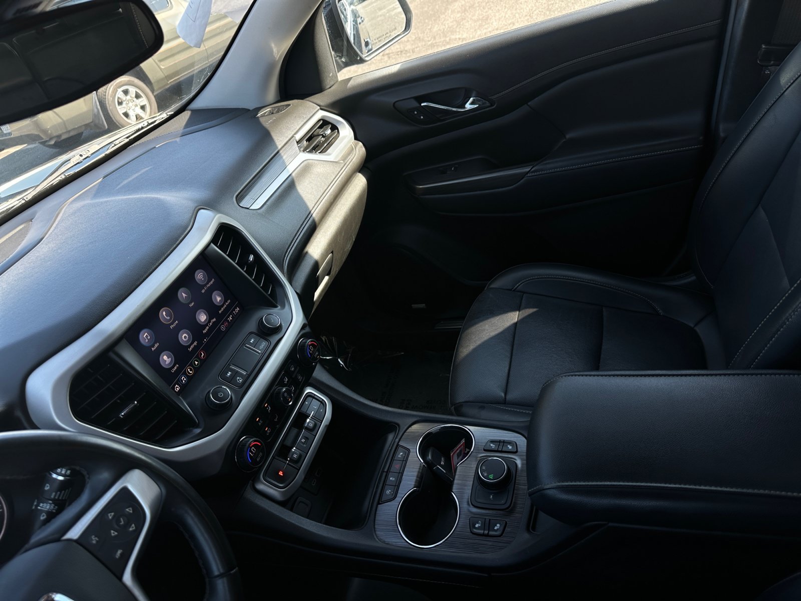 Used 2023 GMC Acadia SLT FWD image 26