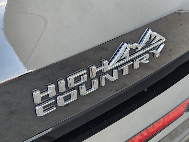 Used 2025 Chevrolet Traverse High Country FWD image 10