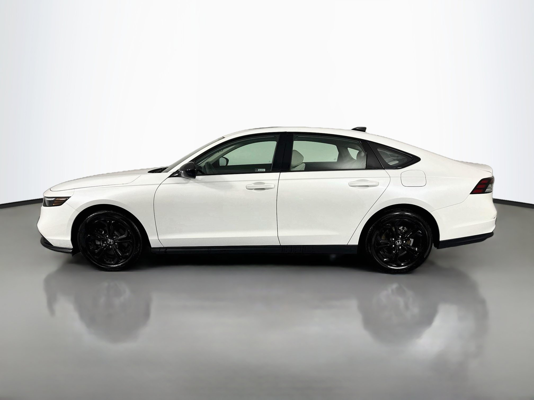 Certified 2025 Honda Accord SE image 8