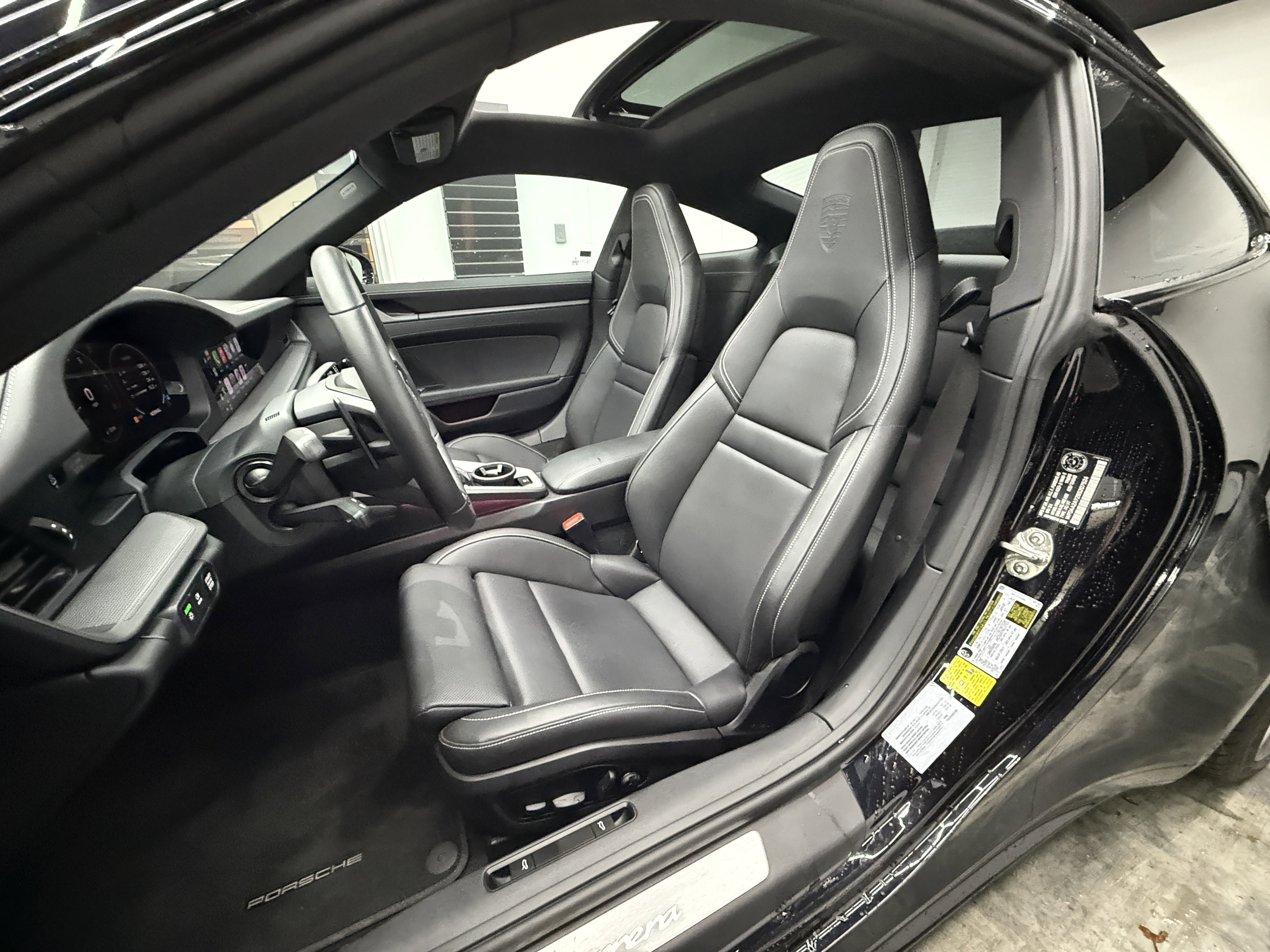 Used 2025 Porsche 911 Carrera image 16