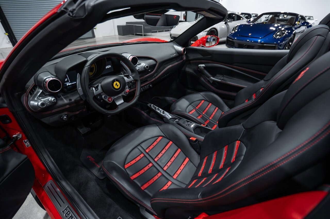 Used 2021 Ferrari F8 Tributo image 23