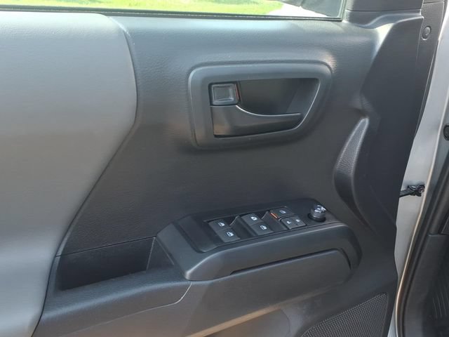 Used 2023 Toyota Tacoma SR AWD/4WD image 9