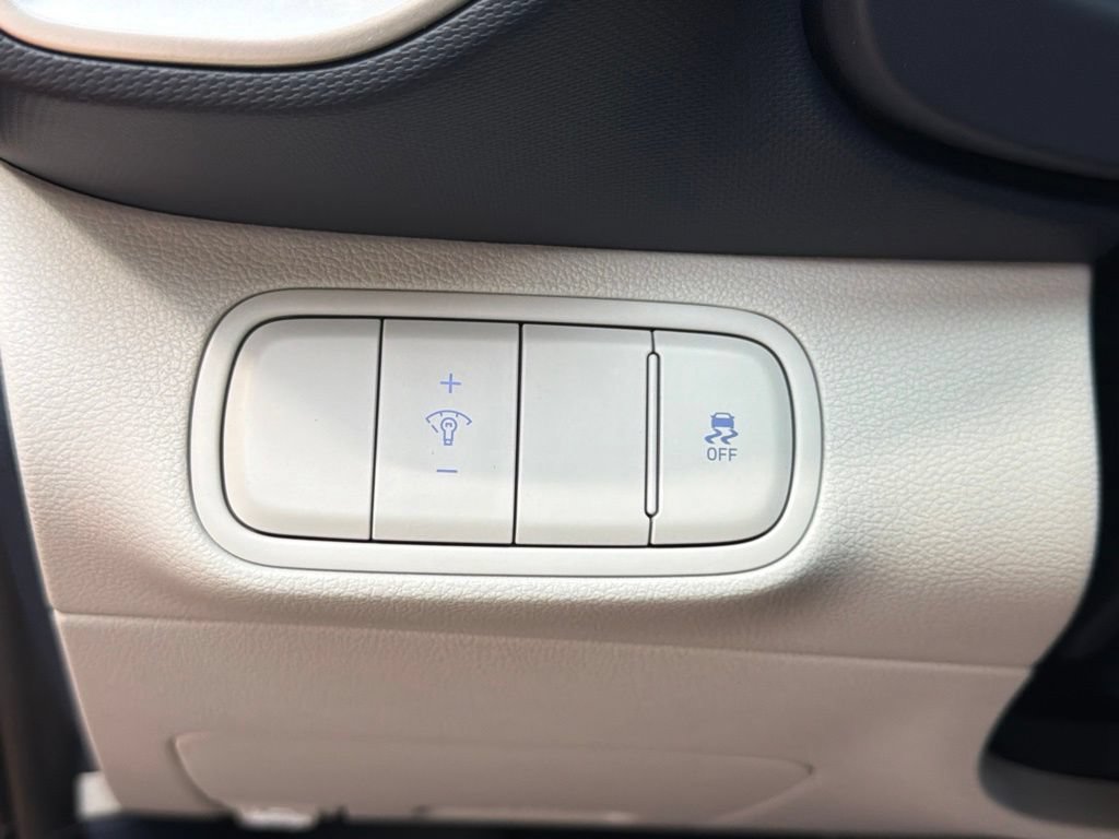 New 2026 Hyundai Venue SEL FWD image 24
