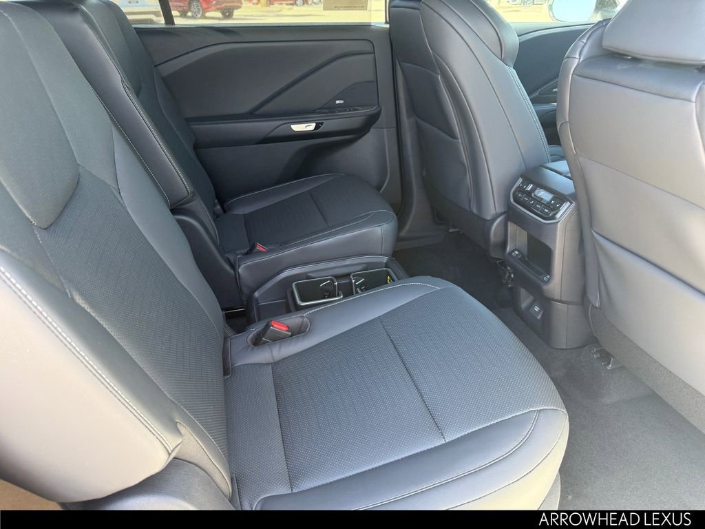 New 2026 Lexus TX 500h AWD image 25