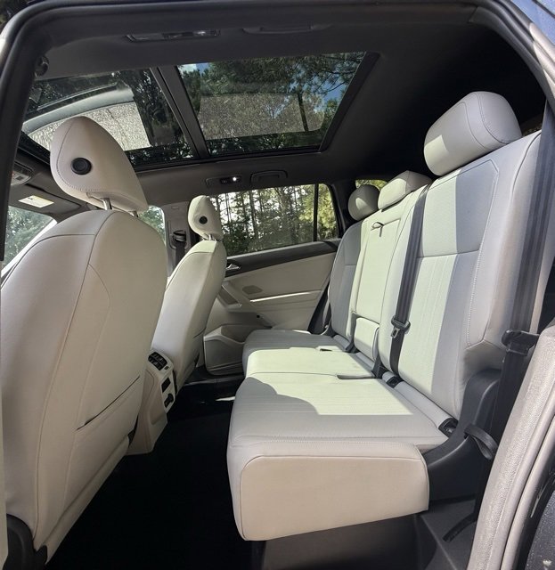 Used 2022 Volkswagen Tiguan SE R-Line image 5