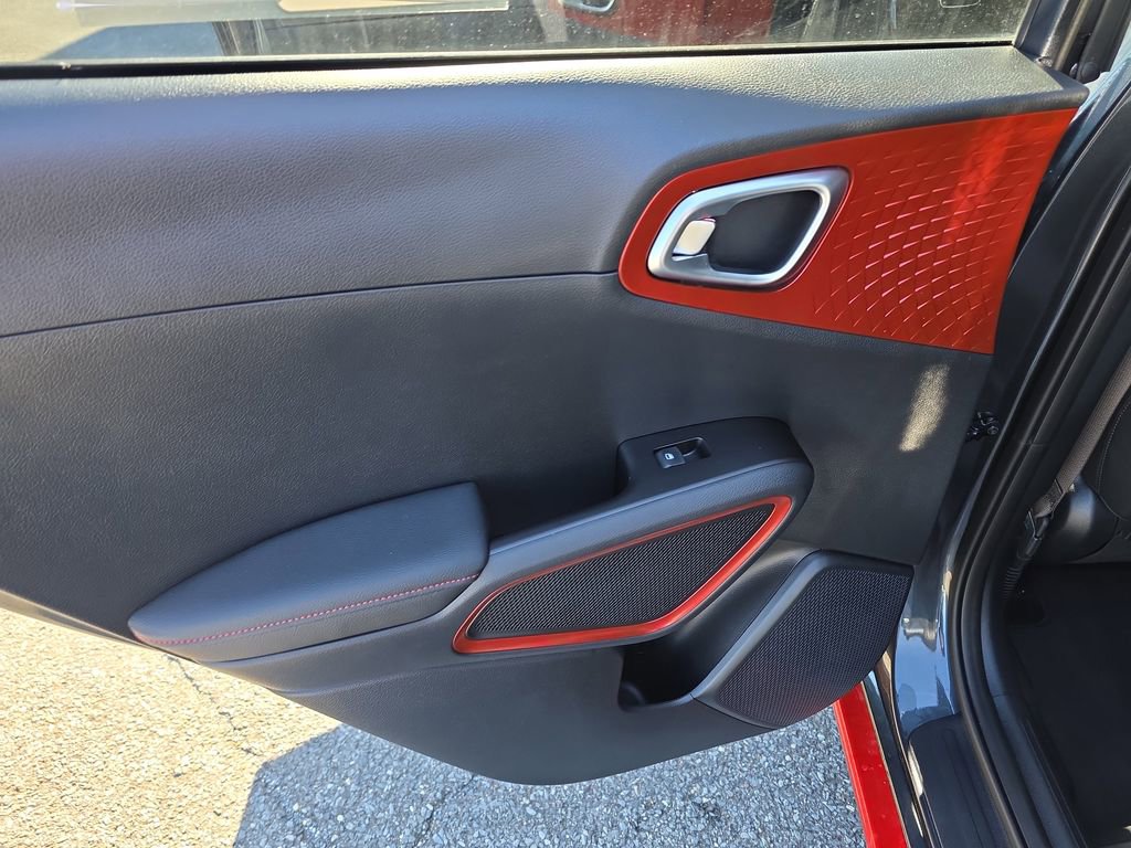 Used 2022 Kia Soul Turbo FWD image 17