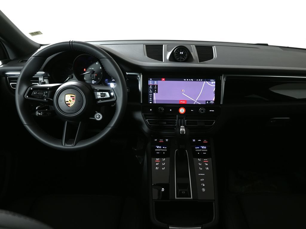 Used 2026 Porsche Macan AWD/4WD image 16