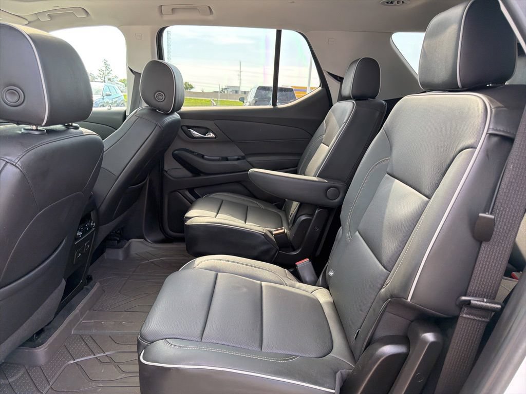 Used 2021 Chevrolet Traverse High Country AWD/4WD image 17
