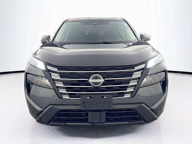 Used 2024 Nissan Rogue SV AWD/4WD image 2