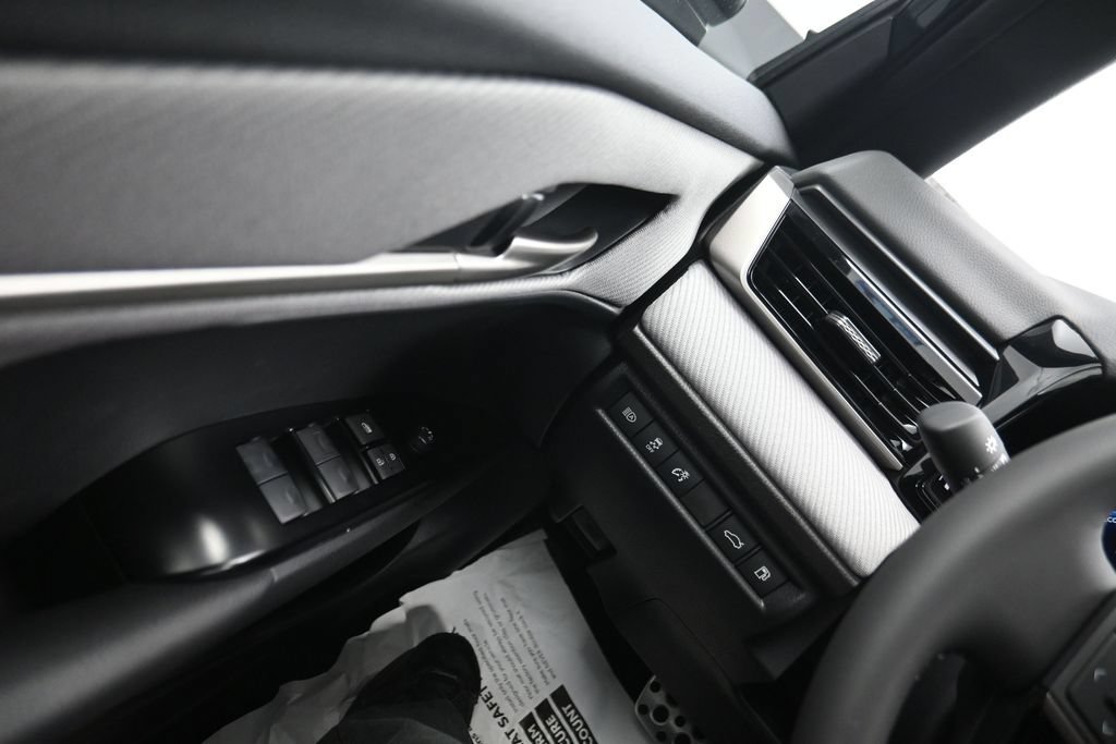 New 2026 Toyota Camry SE w/ Convenience Package FWD image 8