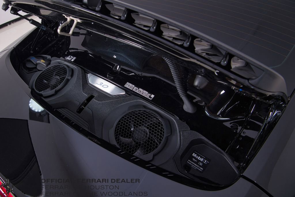 Used 2025 Porsche 911 Carrera image 30