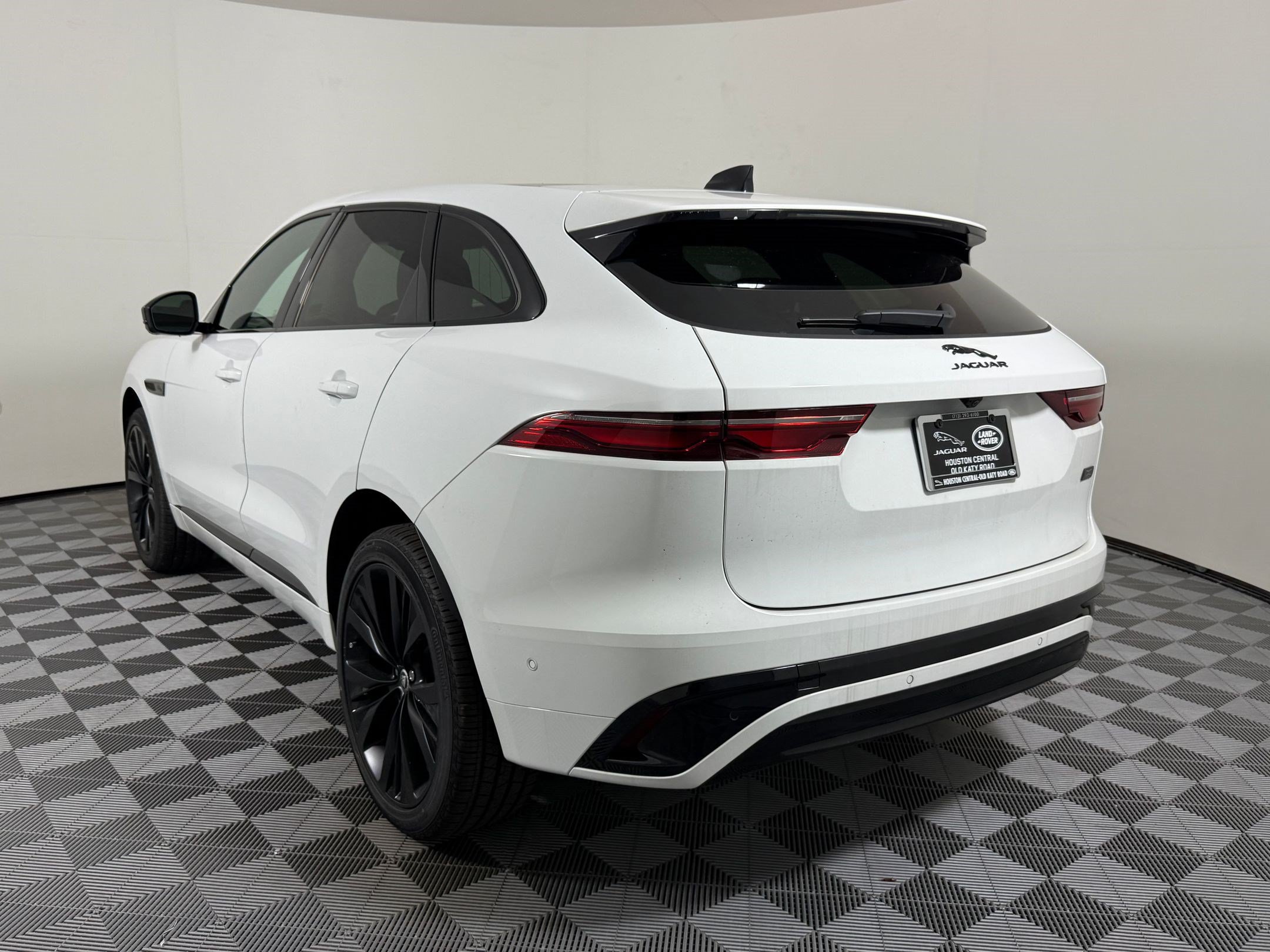 New 2026 Jaguar F-PACE R-Dynamic S AWD/4WD image 3