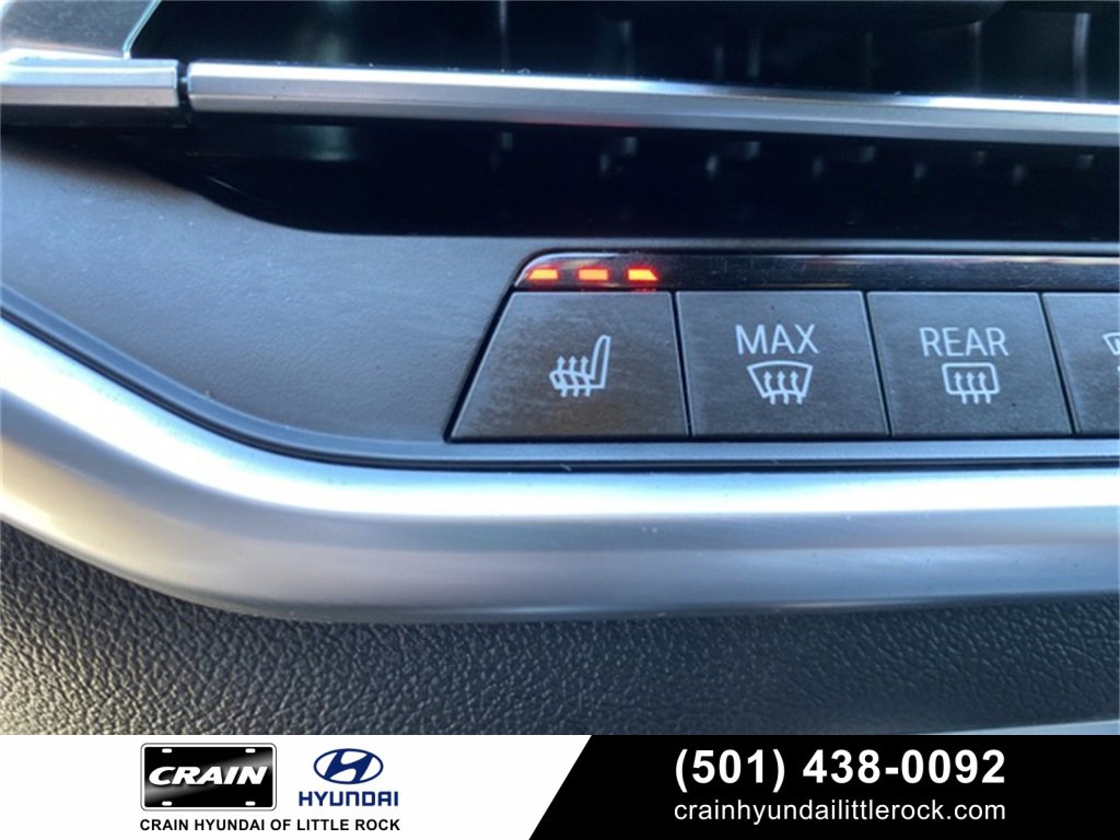 Used 2021 BMW X6 xDrive40i w/ Premium Package image 30