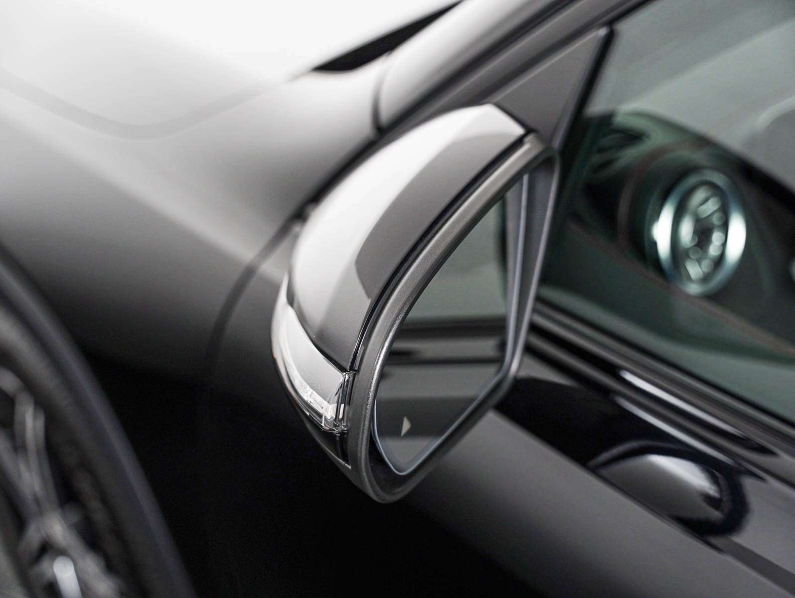 Certified 2024 Mercedes-Benz EQB 300 4MATIC image 28