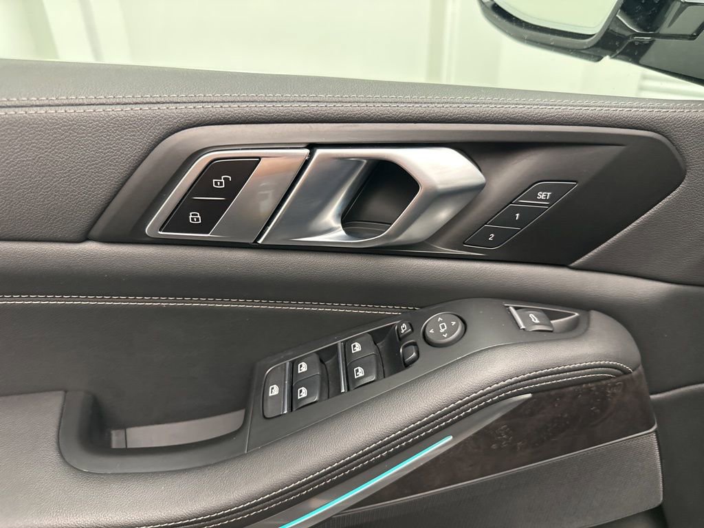 Used 2023 BMW X5 xDrive45e image 26