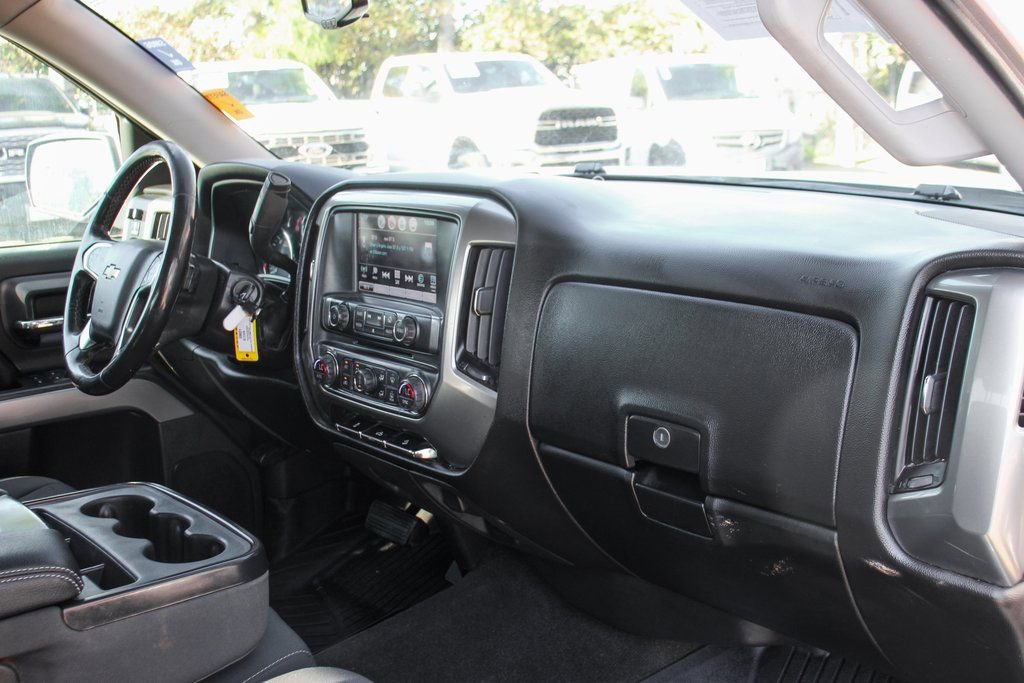 Used 2018 Chevrolet Silverado 1500 LT w/ All Star Edition AWD/4WD image 32