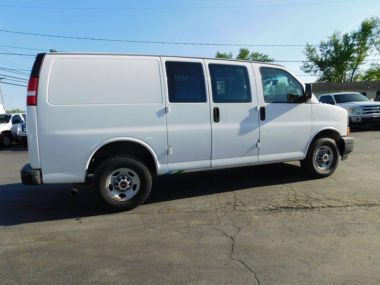 Used 2017 GMC Savana 2500 w/ All Terrain Package RWD image 17