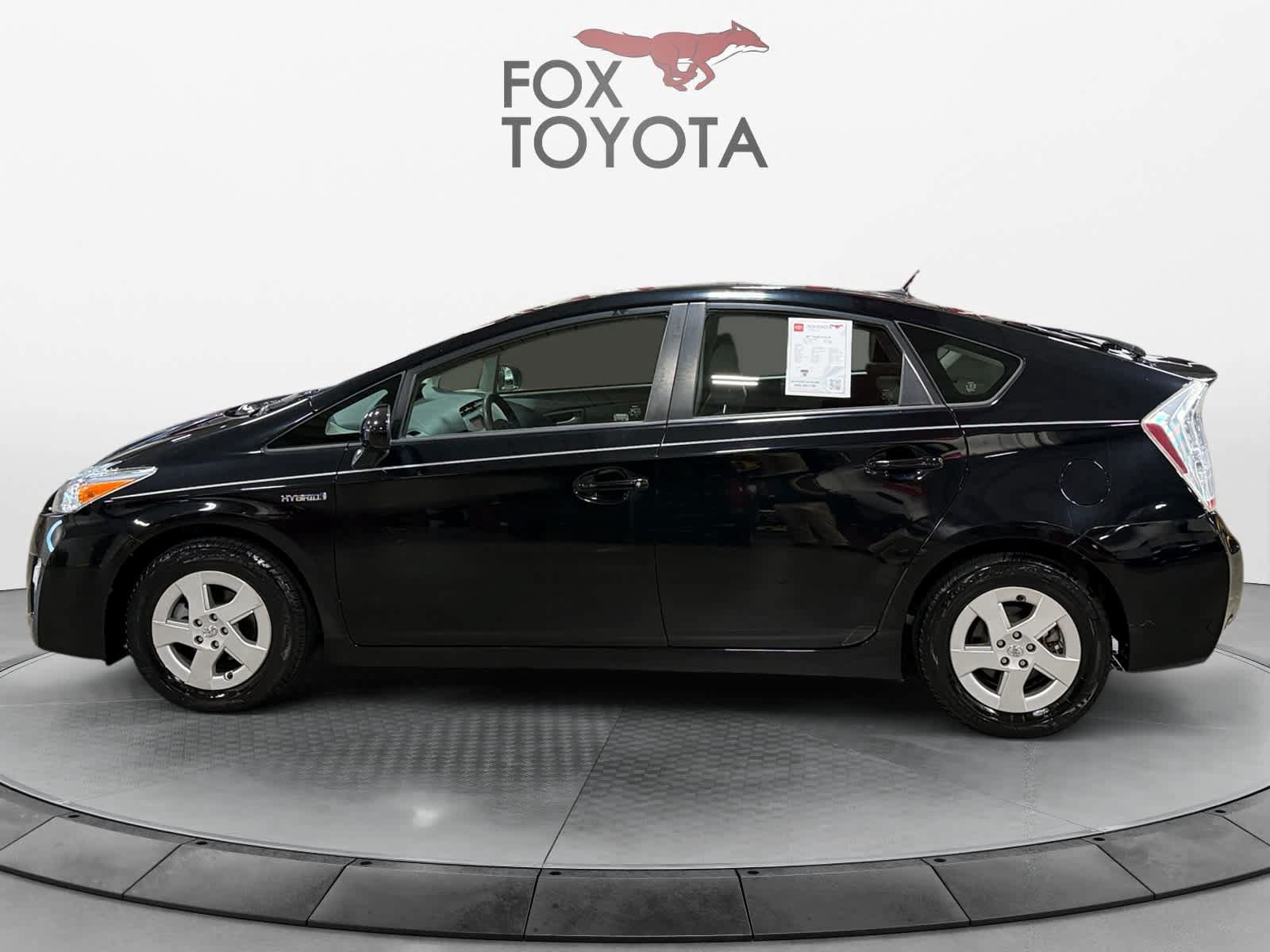 Used 2011 Toyota Prius Three w/ Navigation Pkg FWD image 3