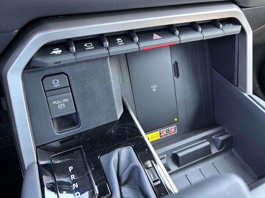 New 2026 Toyota Tundra Limited AWD/4WD image 25