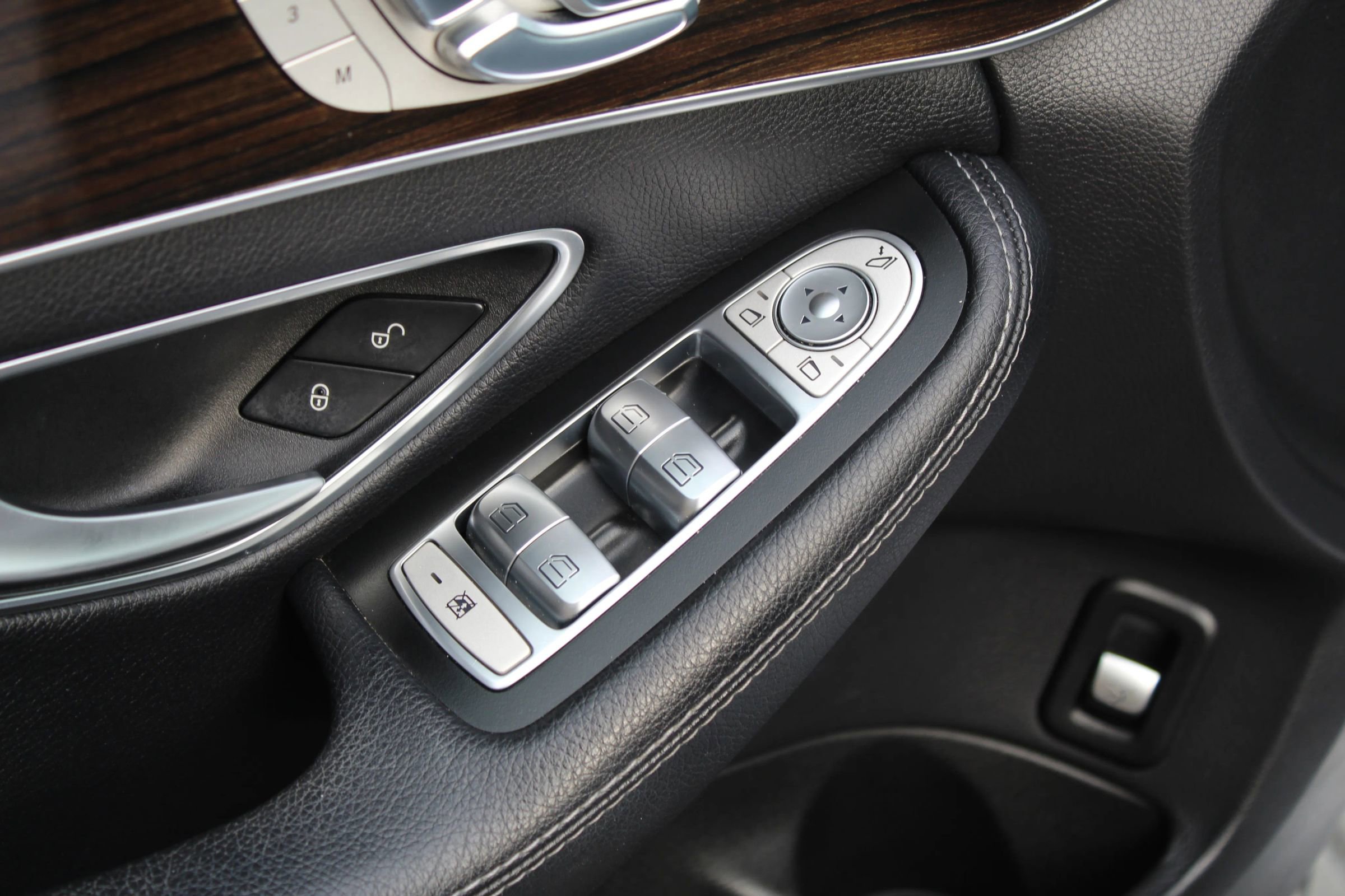 Used 2017 Mercedes-Benz C 300 4MATIC Sedan image 23