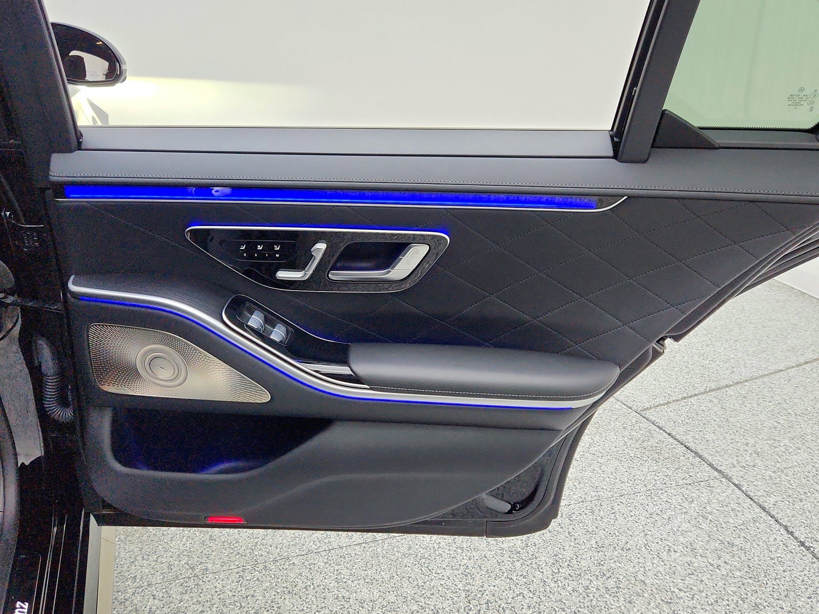 Certified 2024 Mercedes-Benz S 580 4MATIC Sedan image 33