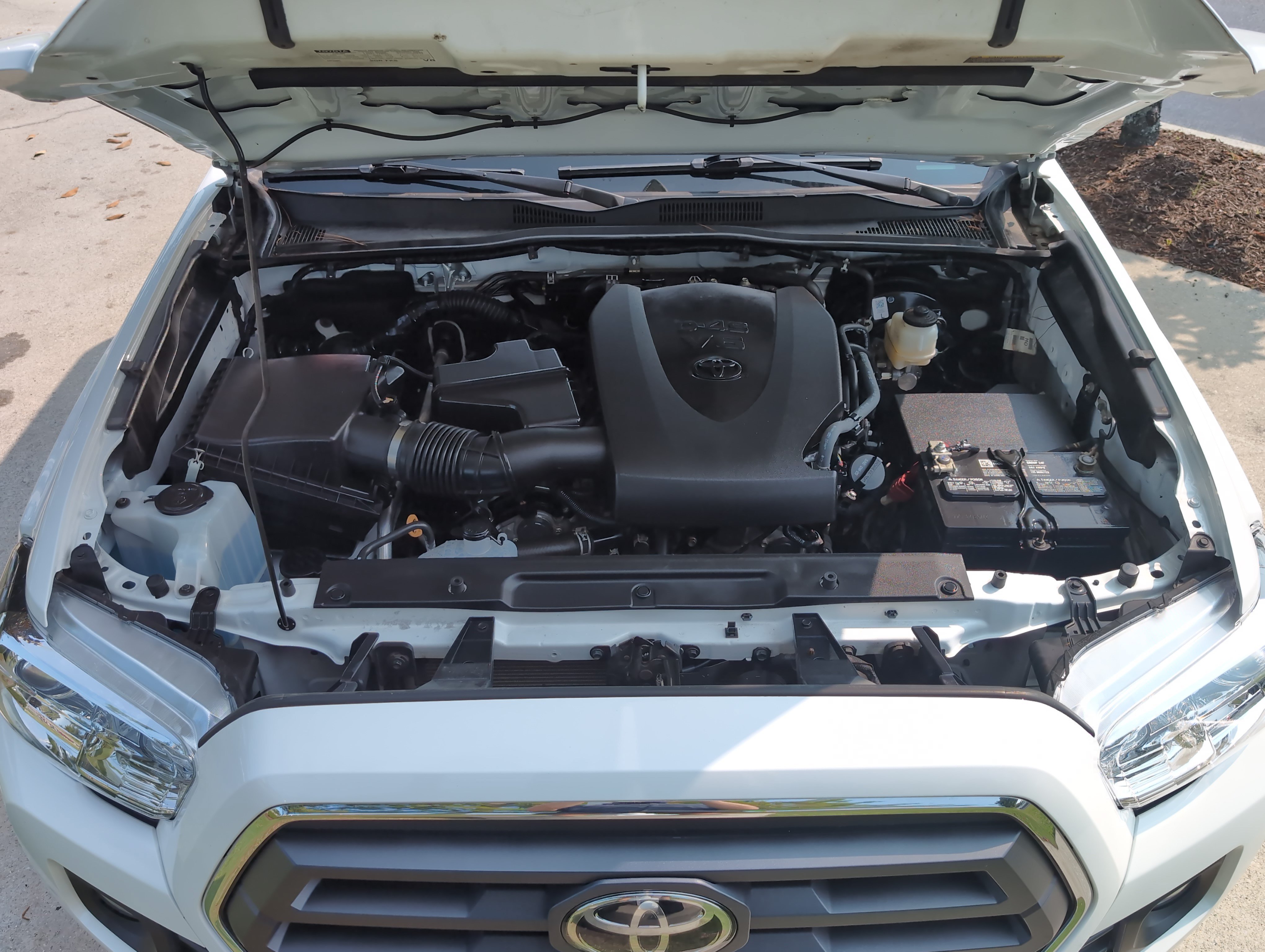 Used 2023 Toyota Tacoma SR5 AWD/4WD image 33
