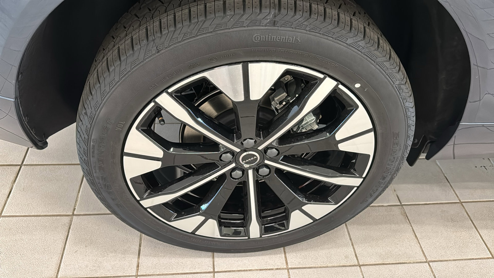 Used 2026 Volvo XC60 B5 Plus w/ Protection Package Premier image 31