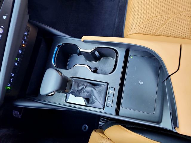 Used 2025 Lexus ES 300h w/ Accessory Package (Z2) FWD image 26